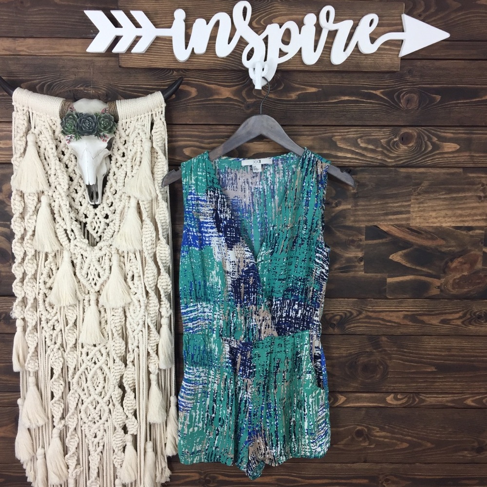 XXI | Watercolor Faux Wrap Sleeveless‎ Romper